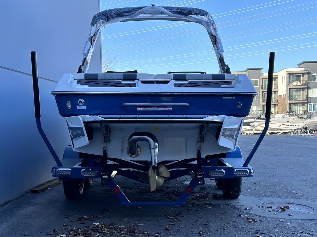 2024 Malibu 21 LX-R