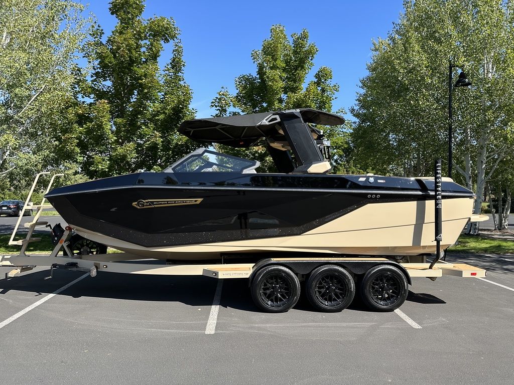2025 Nautique Super Air Nautique G23