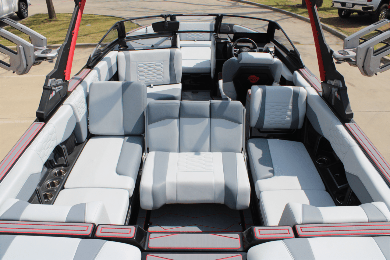 2025 Malibu 24 MXZ