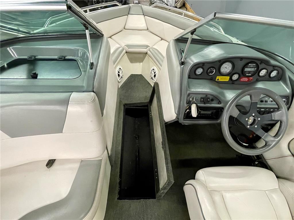 boat.Title