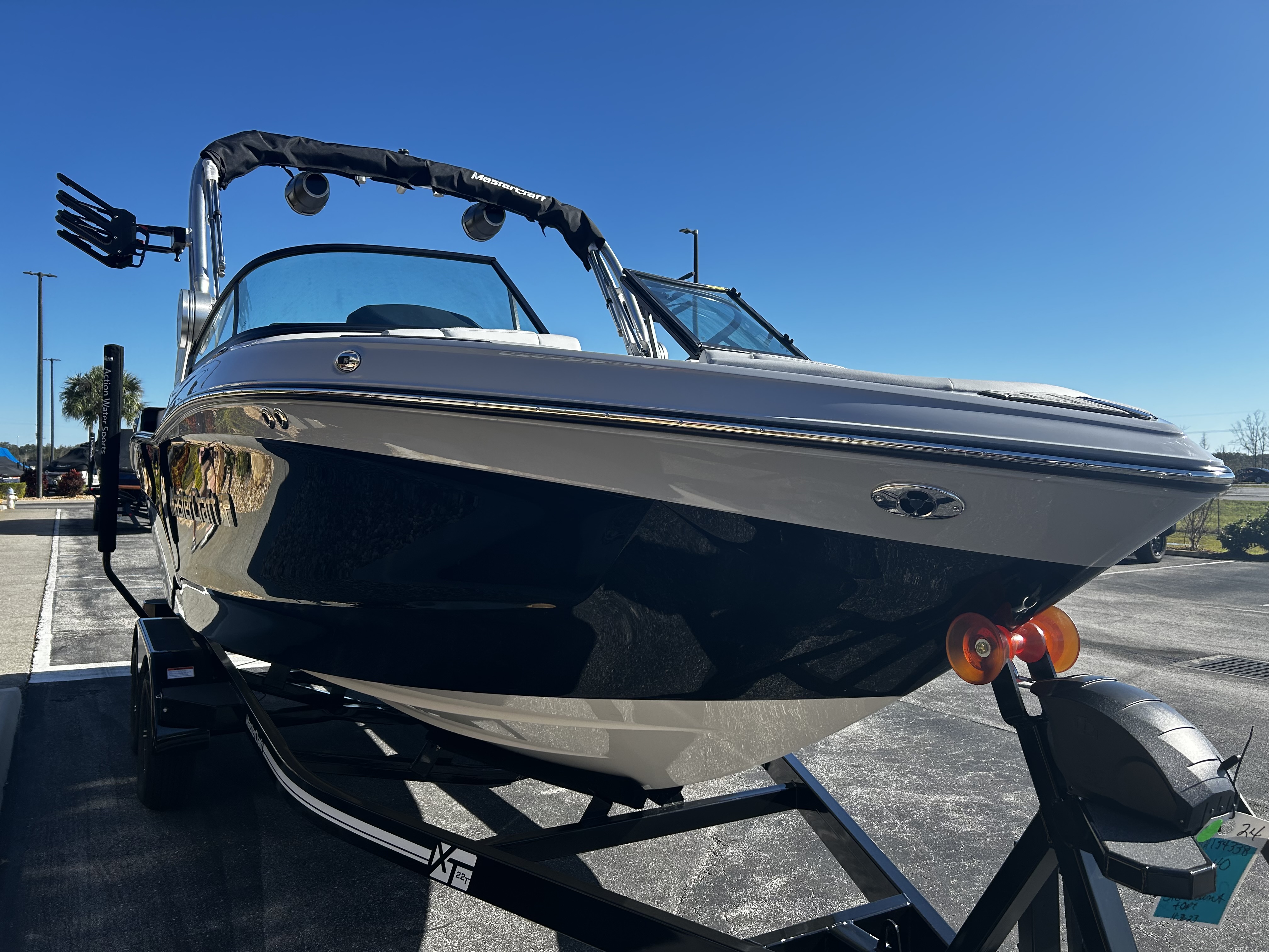 2024 MasterCraft XT22T