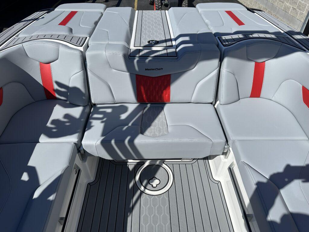 2024 MasterCraft XT23 Demo