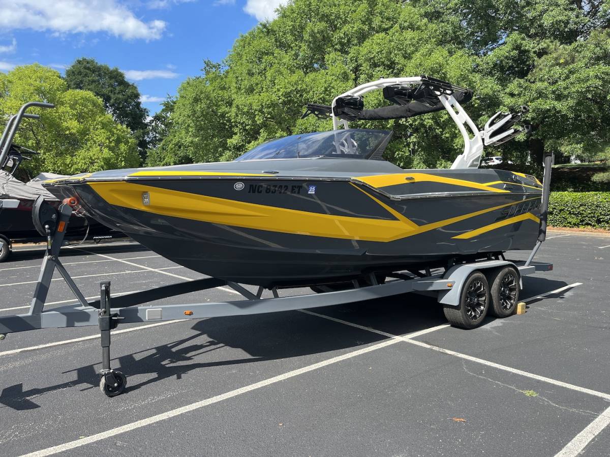 2021 Supreme ZS232