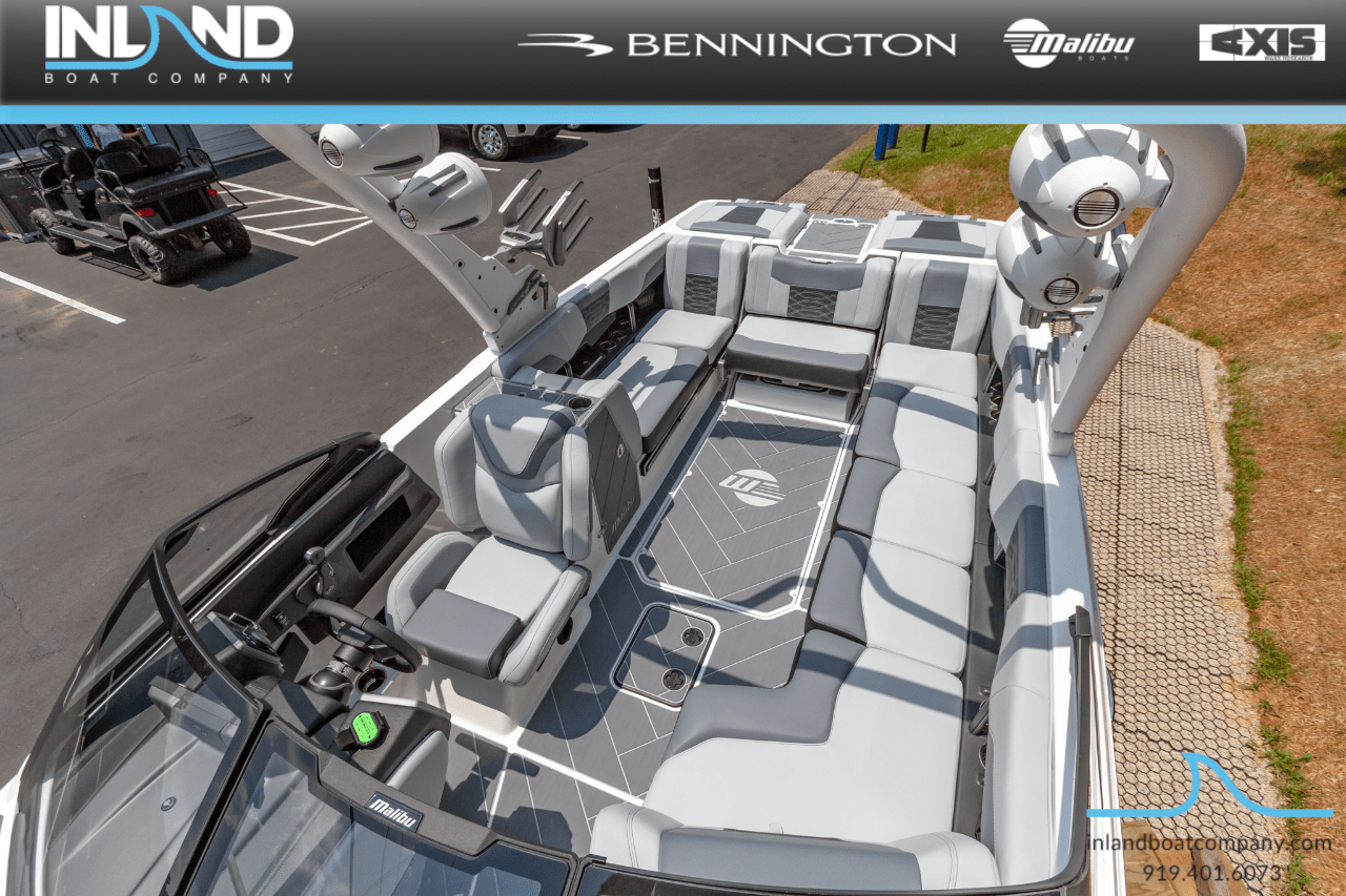 2024 Malibu Boats 25 LSV