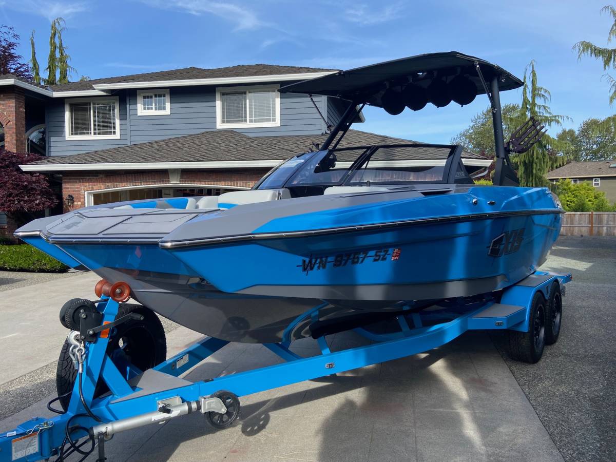 2022 Axis A22 *Super low hours &amp; Loaded with options*
