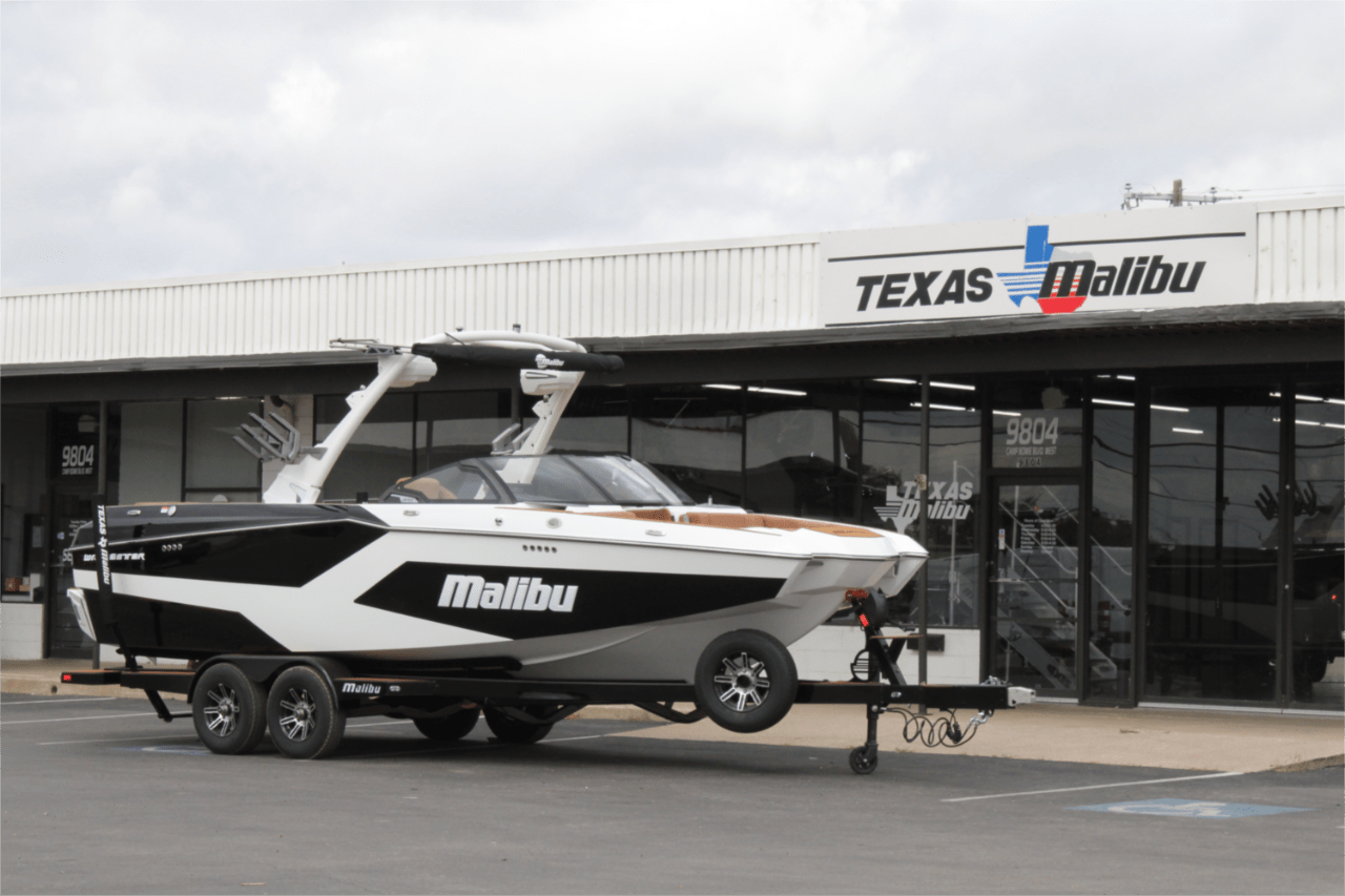 2025 Malibu 24 MXZ