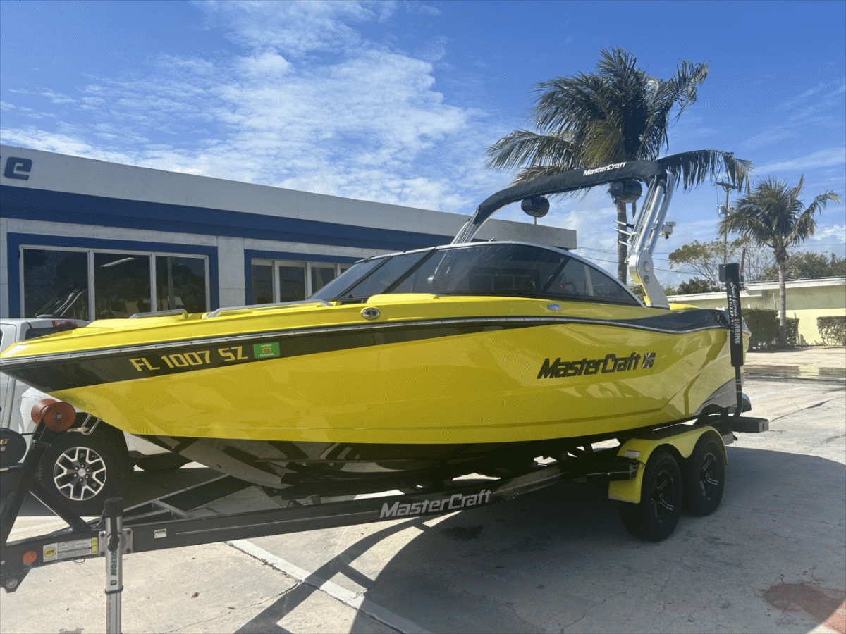 2021 Mastercraft XT21