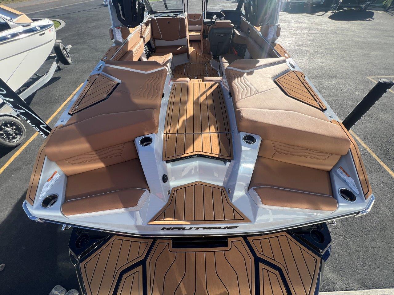 2025 Nautique G23