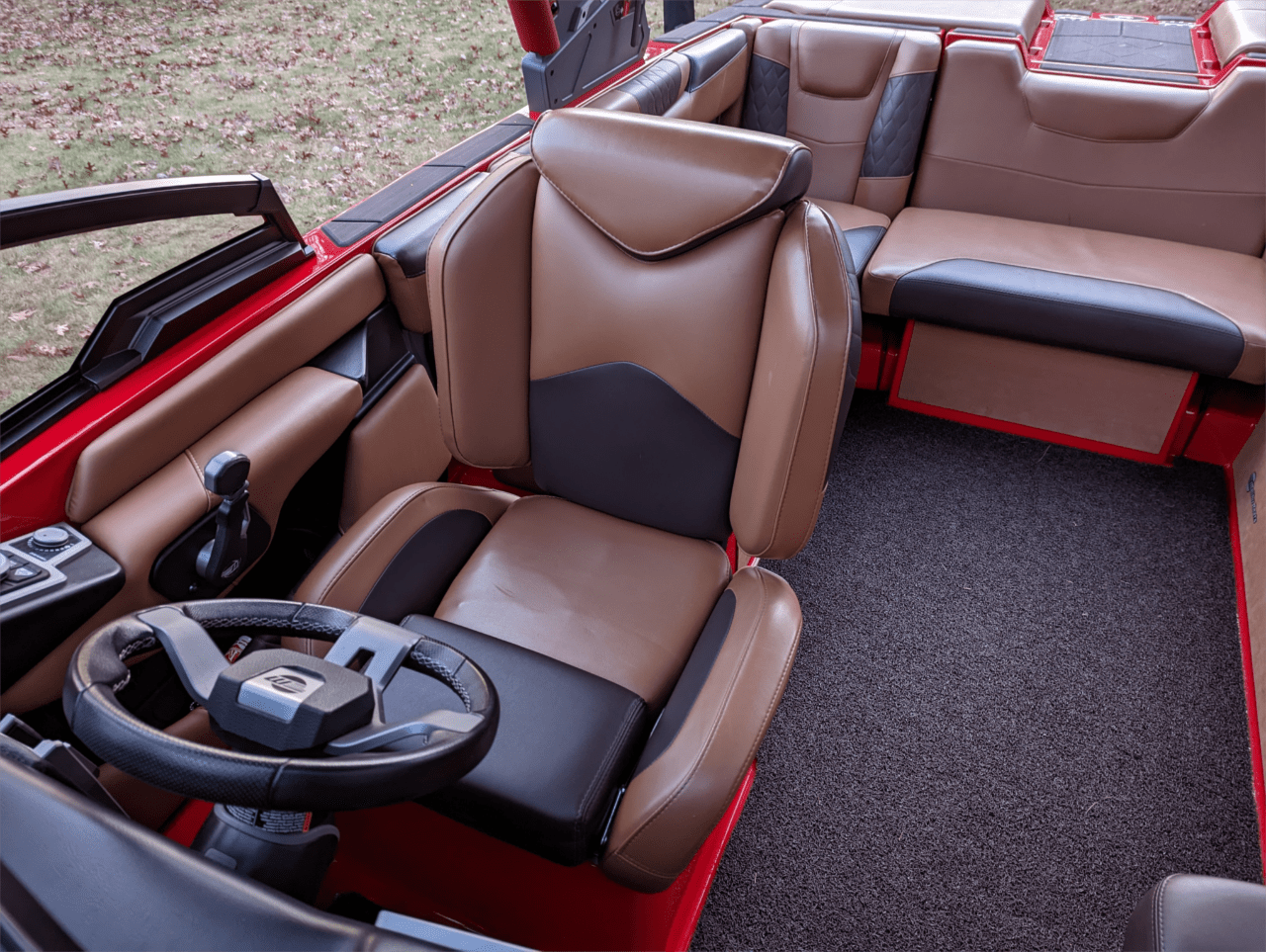 2021 Malibu M220