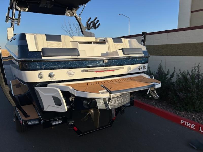 2025 Malibu 24 MXZ