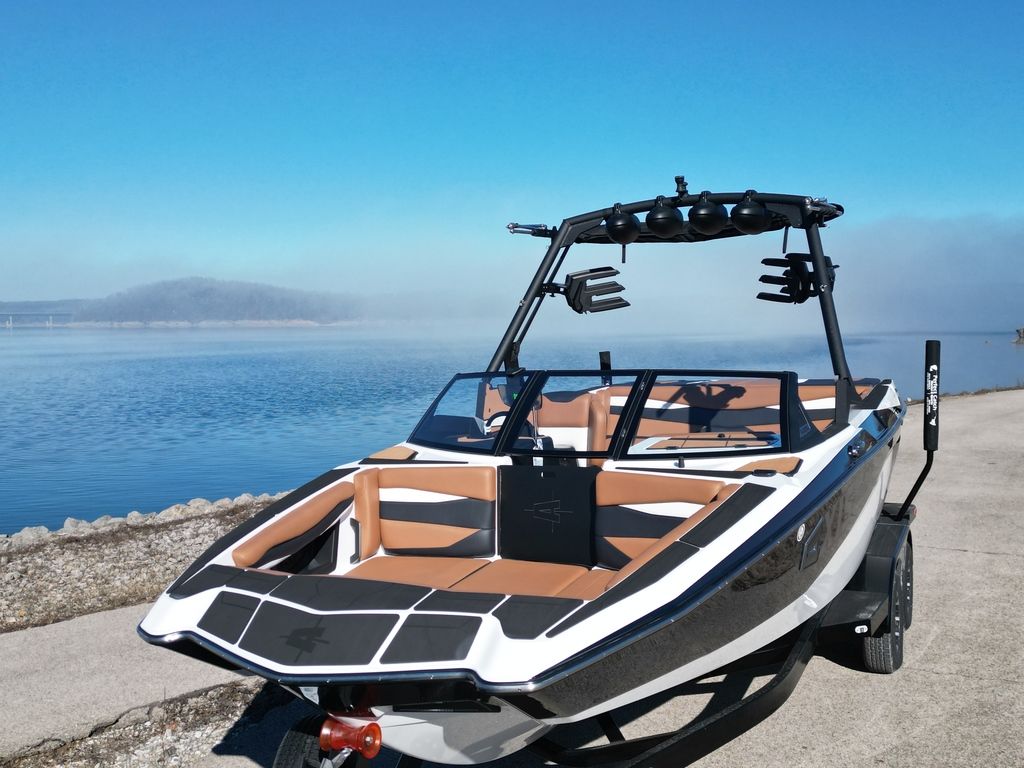 2024 Axis Wake Research A225