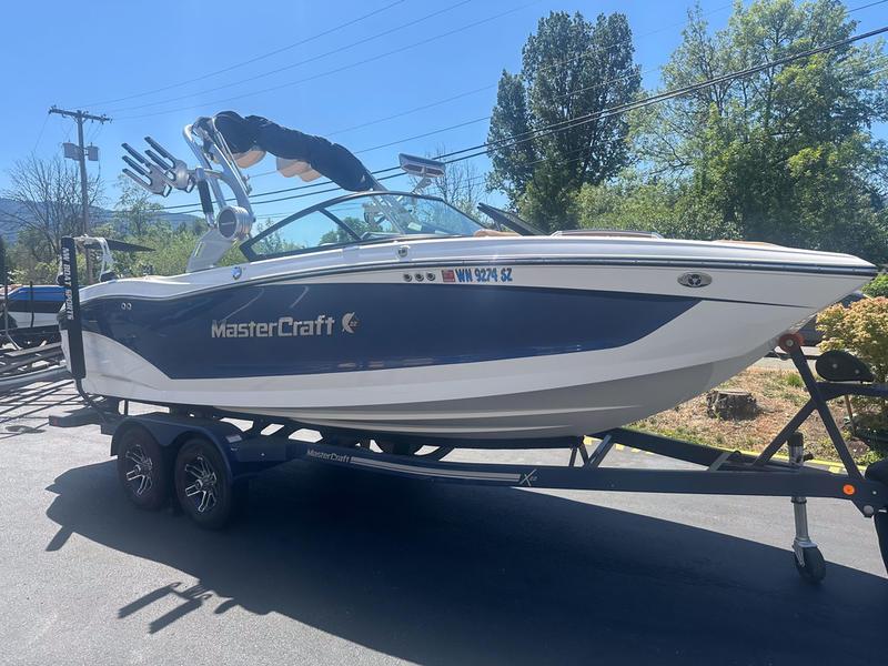 2021 MasterCraft X22