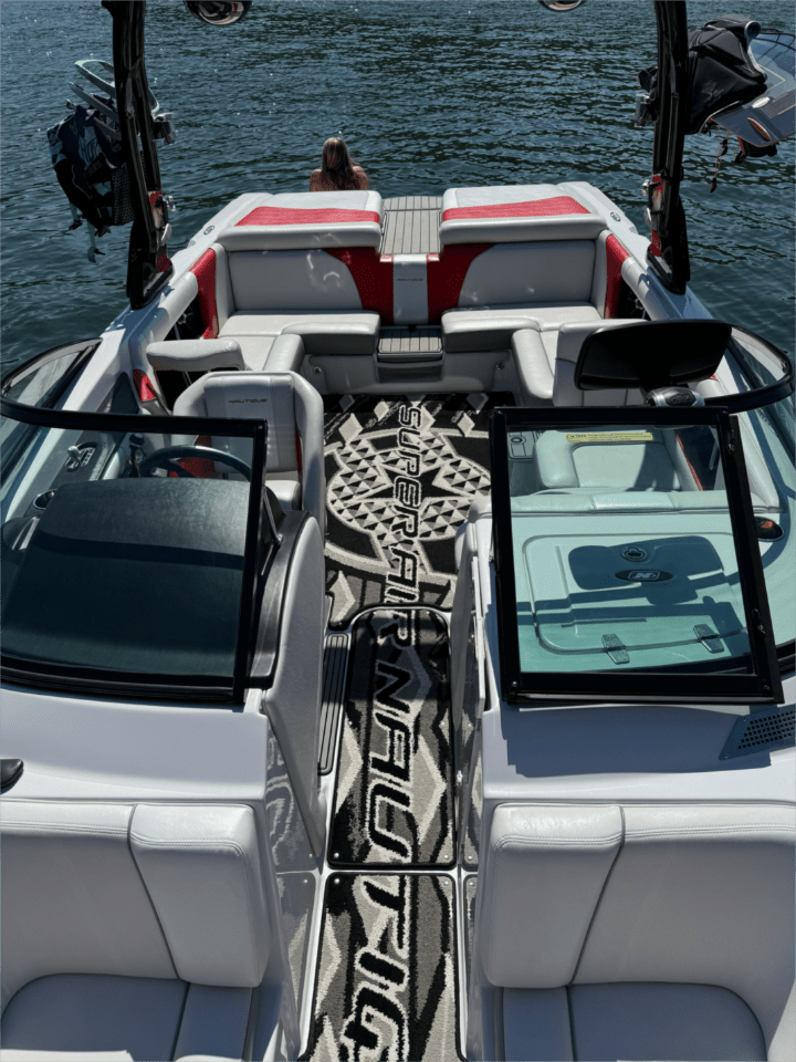 2011 Super Air Nautique 230 Team