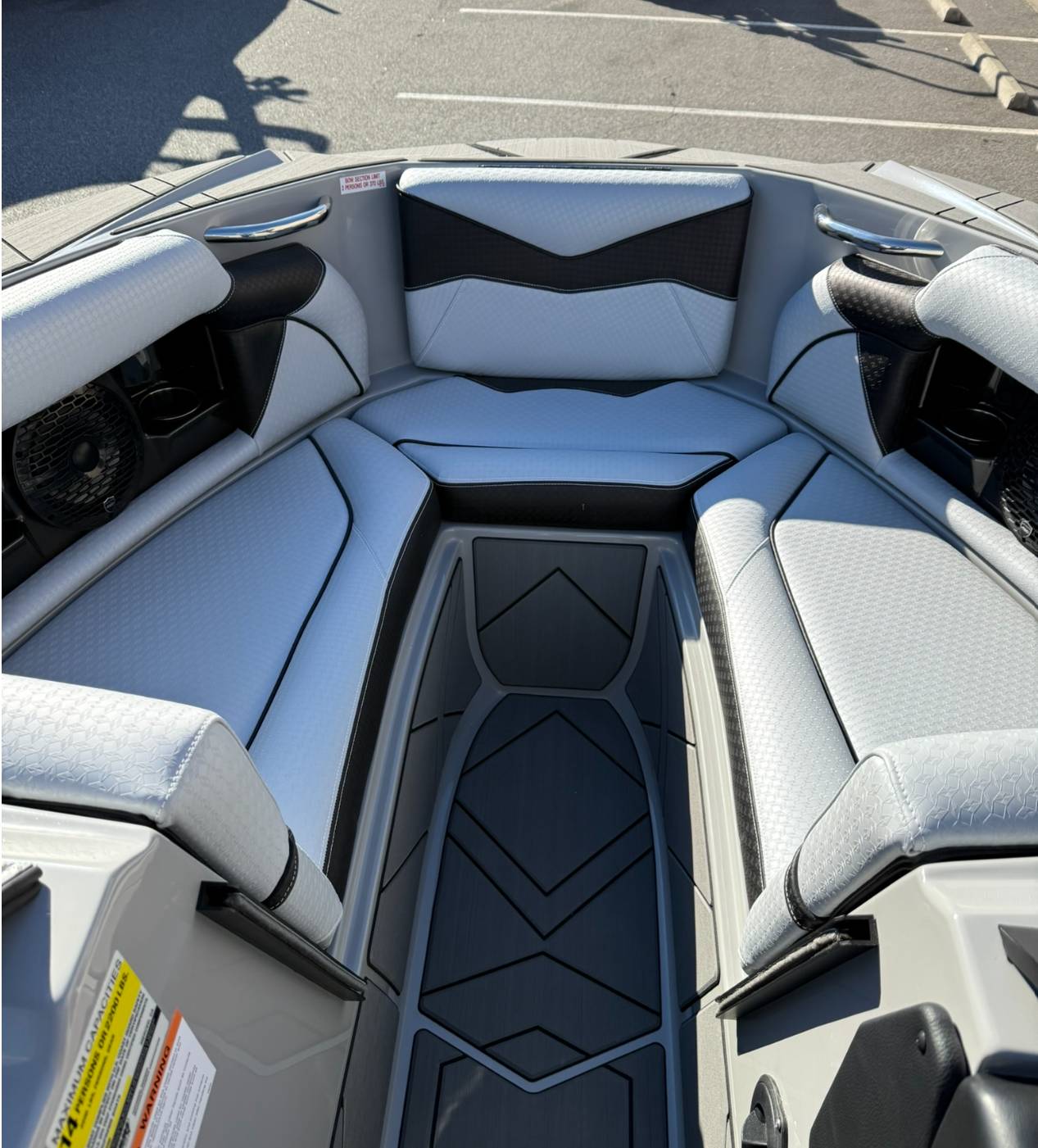 2025 Supreme S220