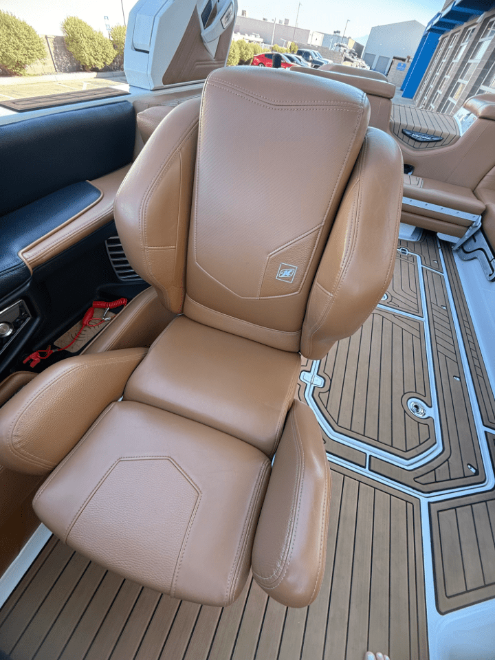 2020 Nautique G25 LOADED