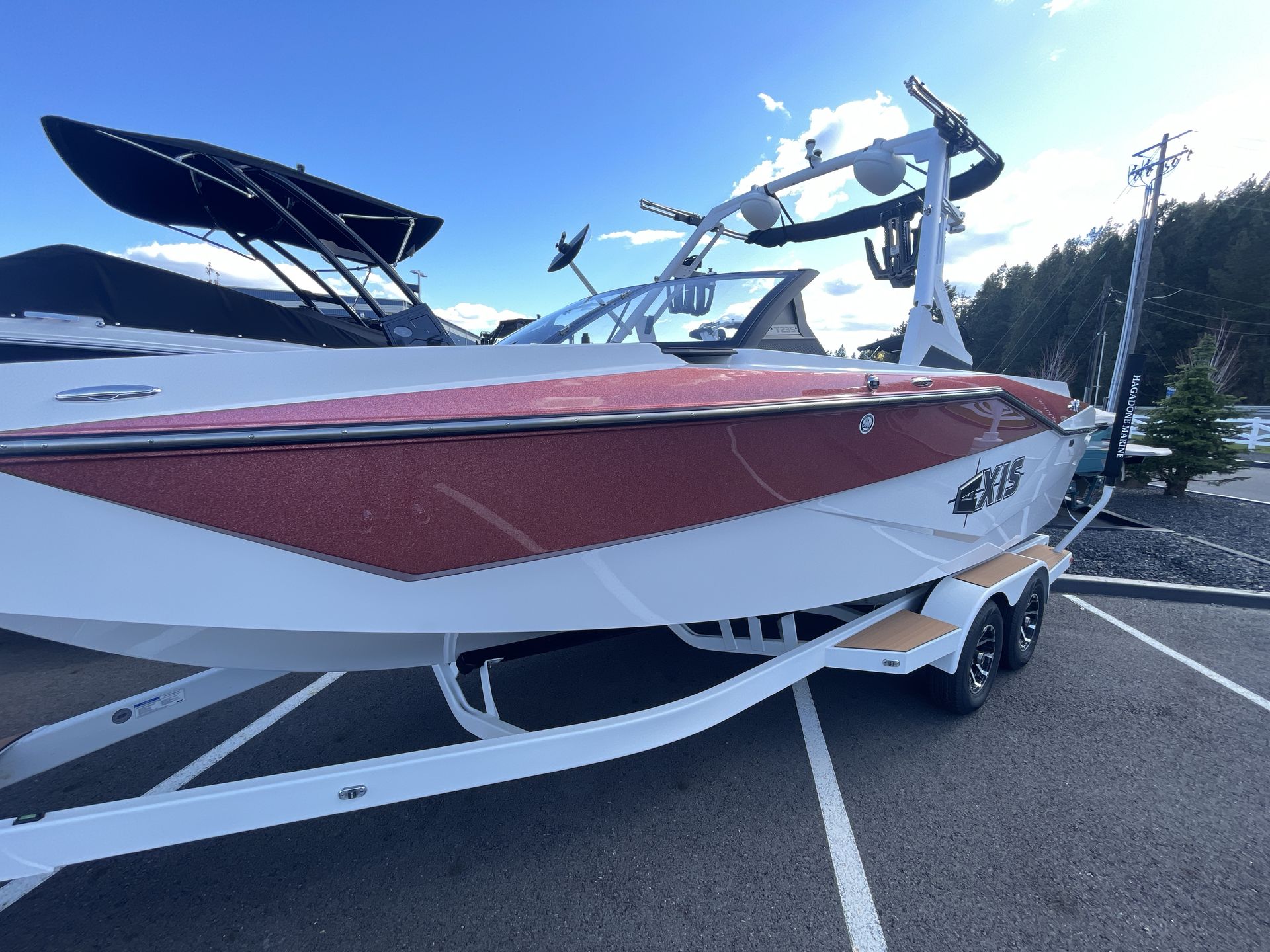 2024 Axis T235 Icon
