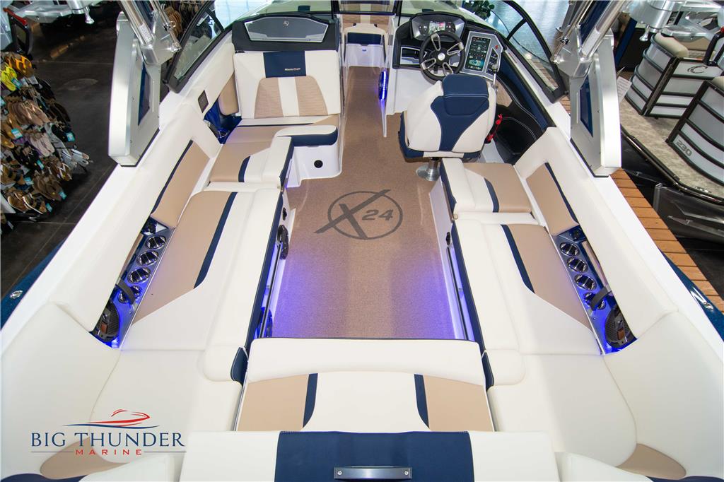 2022 MasterCraft X24