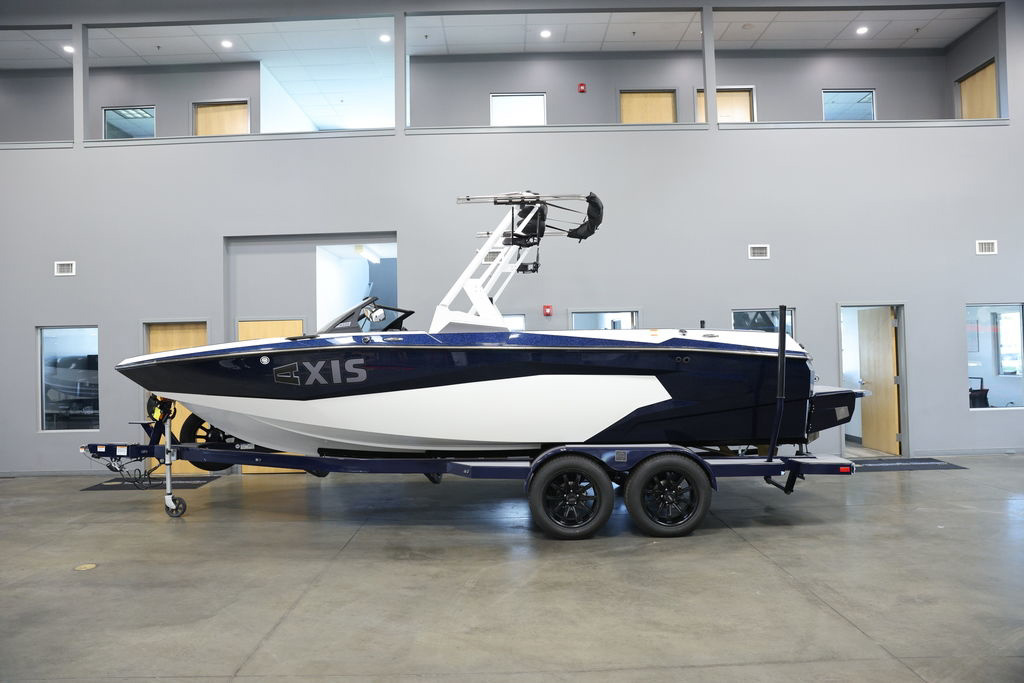 boat.Title