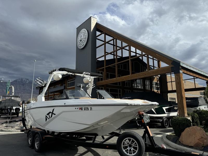 boat.Title
