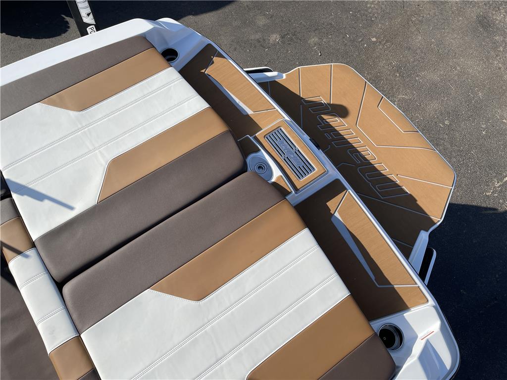 2024 Malibu Boats Wakesetter 21 LX
