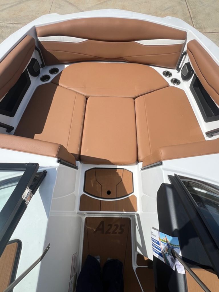 2025 Axis Wake Research A225