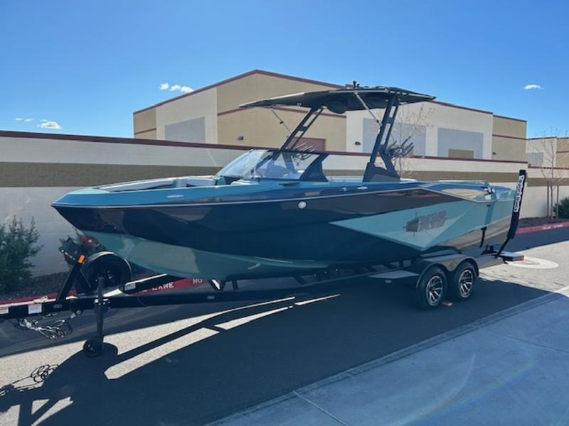 boat.Title