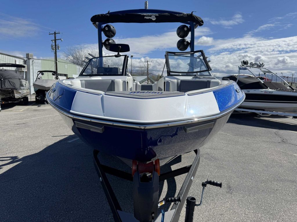 2024 Malibu Boats Wakesetter 23 LSV