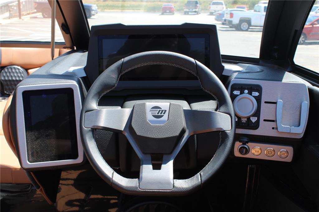 2023 Malibu 22 LSV