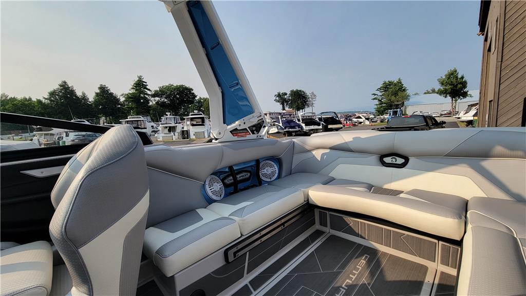 2023 Ri230 w/ trailer 75 hours over 3 years remaining on transferable warranty