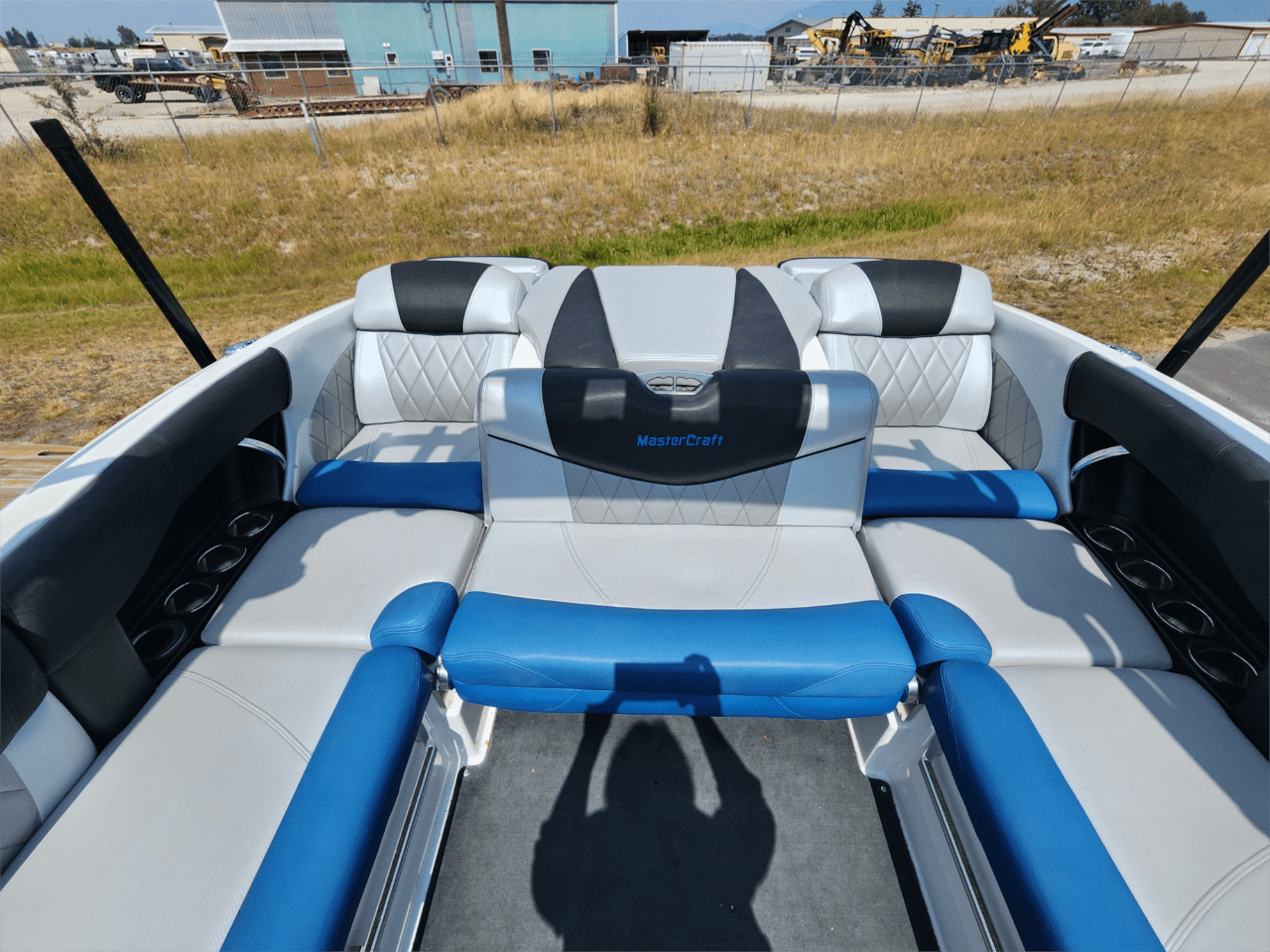 boat.Title
