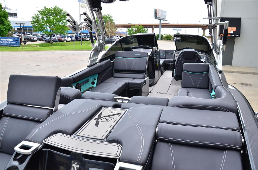 2017 MasterCraft X26 7.4L