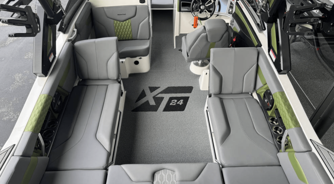 2023 MasterCraft XT24