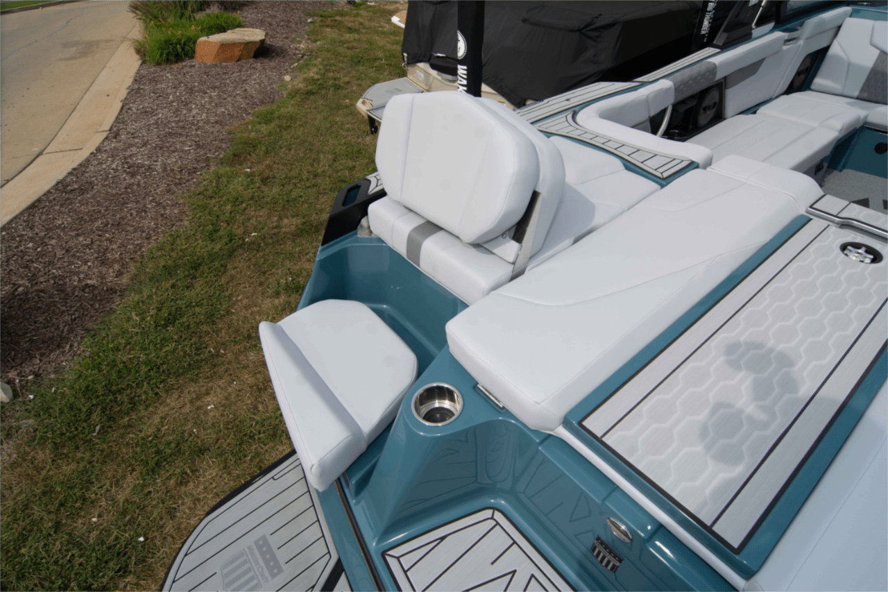 2025 Mastercraft XT24
