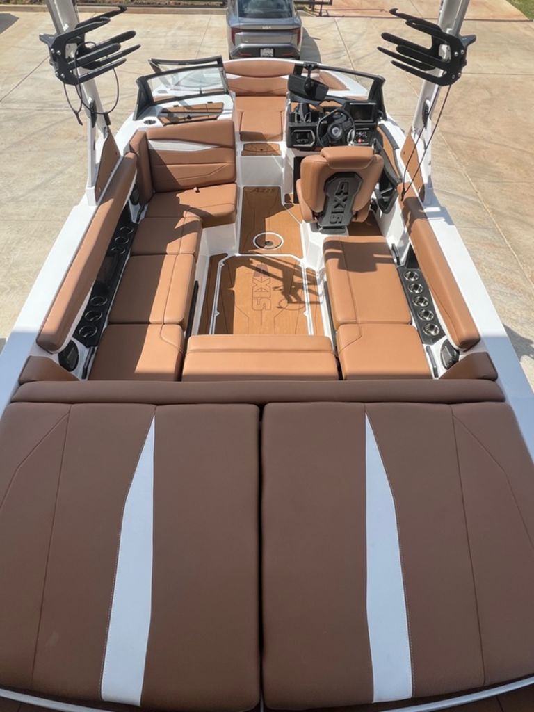 2025 Axis Wake Research A225