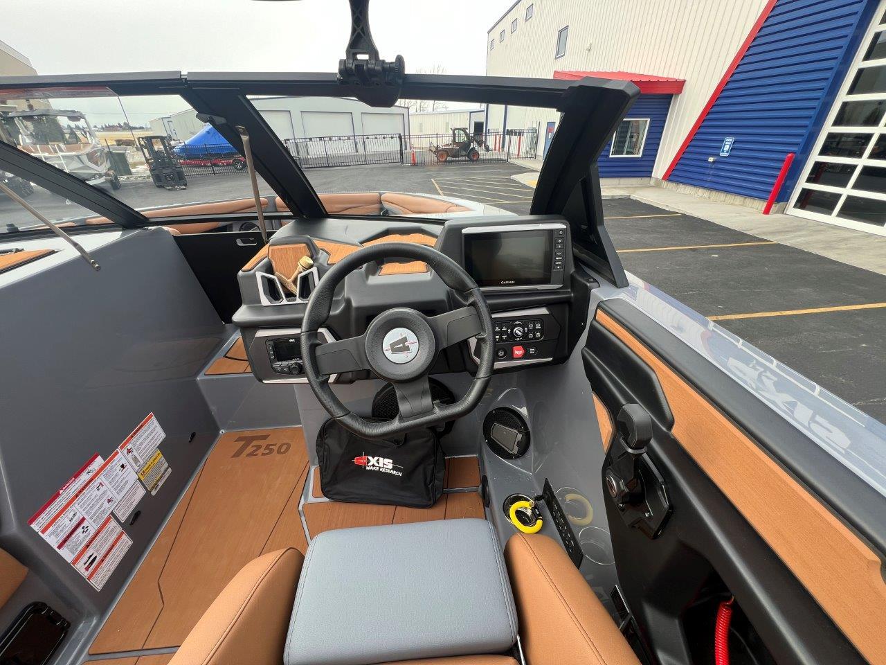 2025 Axis T250