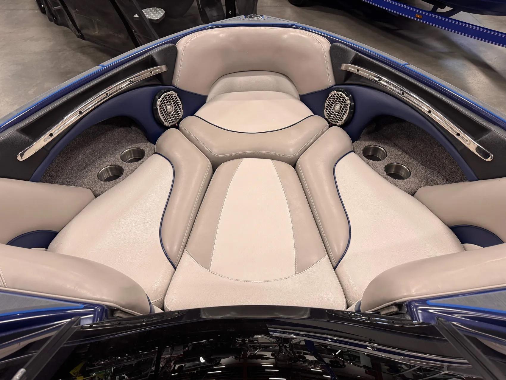 2013 Malibu Wakesetter VLX