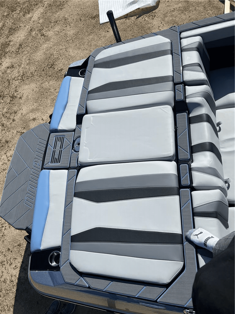NEW 2024 MALIBU 22 LSV WAKESETTER W/ M6DI, TRAILER, AND DIAMOND HULL *DEMO*