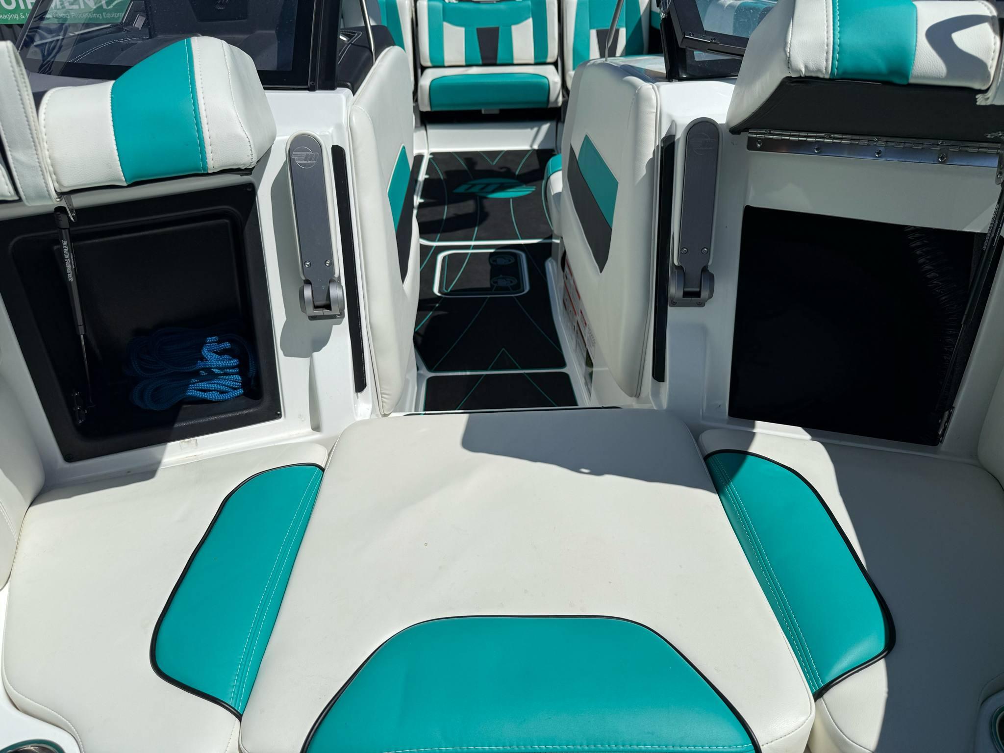 LIKE NEW 2023 Malibu 23LSV