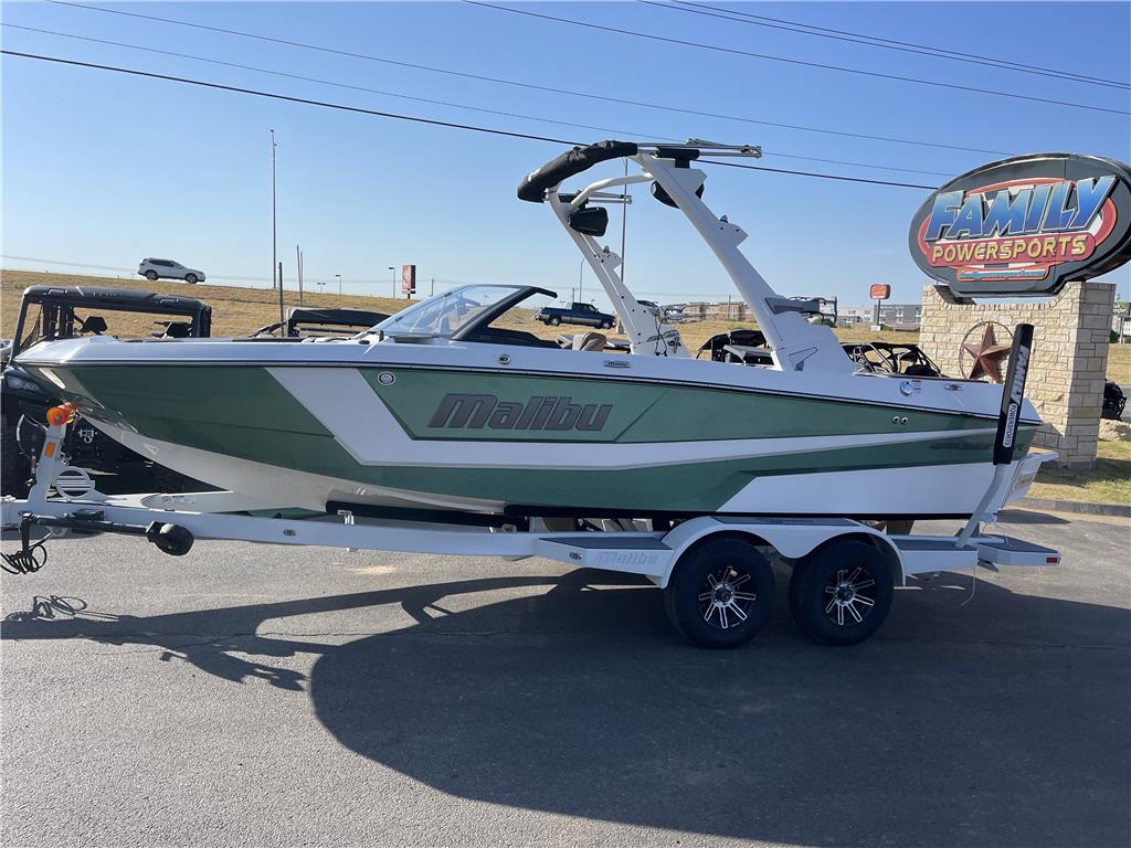 2024 Malibu Boats Wakesetter 21 LX