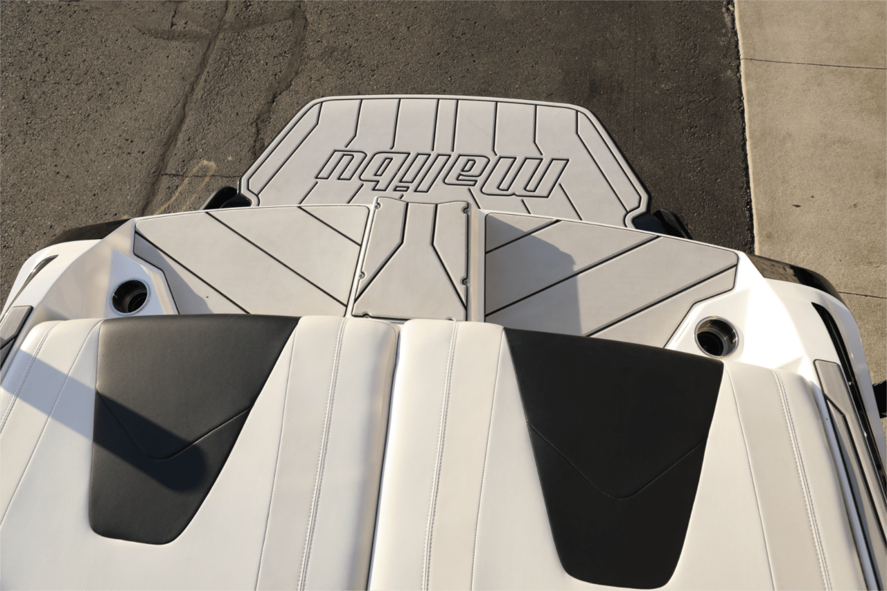 2021 Malibu 21 VLX Wakesetter M6di Motor – Just In! DEAL PENDING