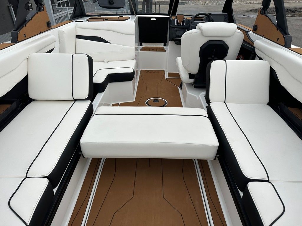 2025 Axis Wake Research T235