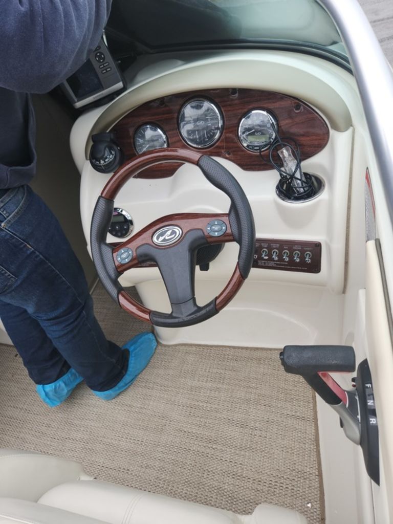 2008 Searay 200 Sundeck