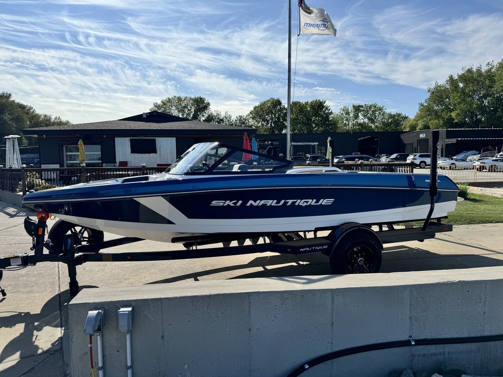 2025 Nautique Ski Nautique 200