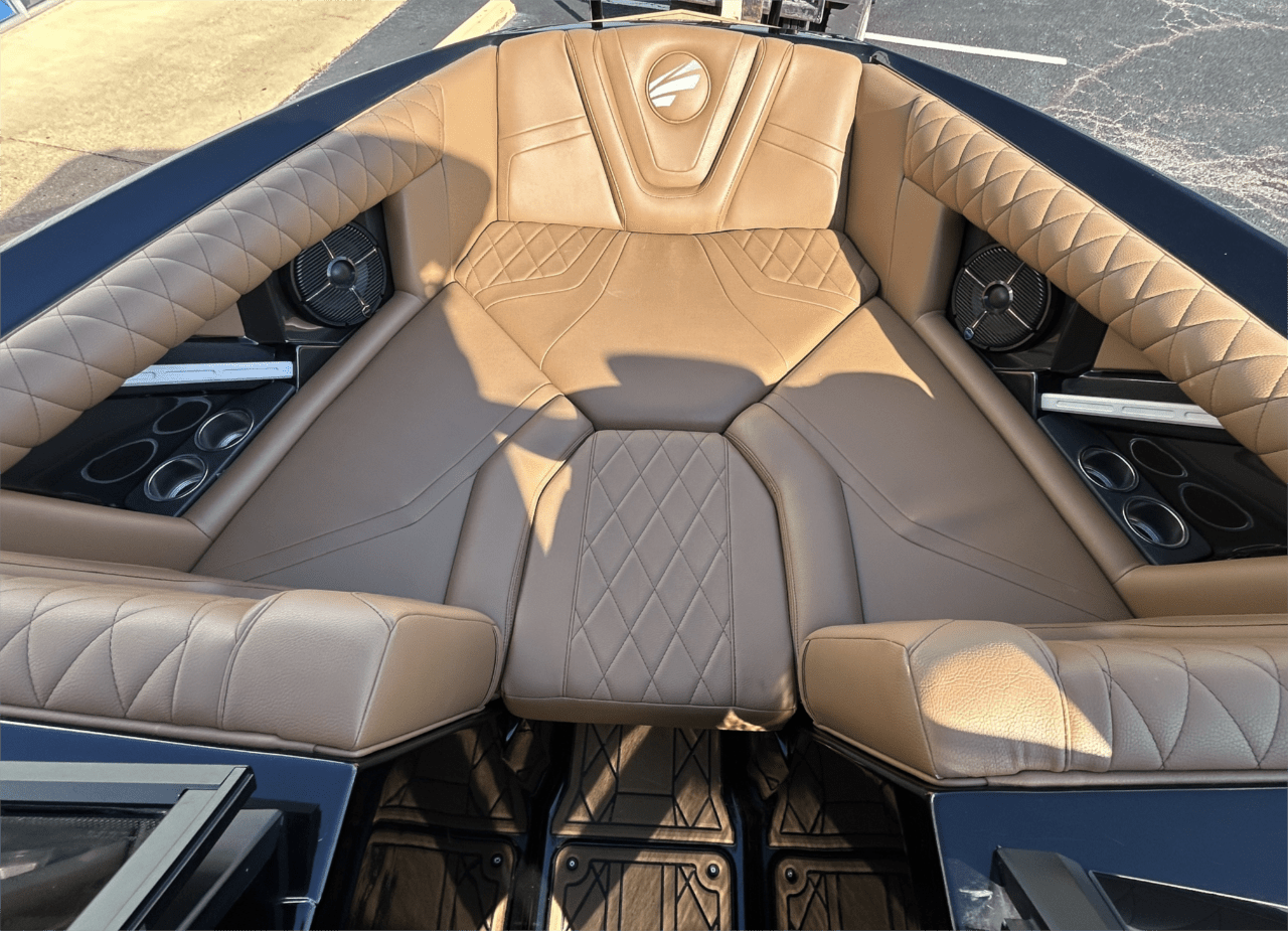 2022 Tige 21ZX ONE OWNER!!