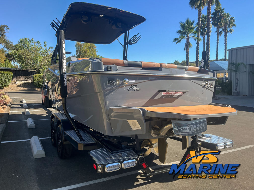 2025 Axis Wake Research T235
