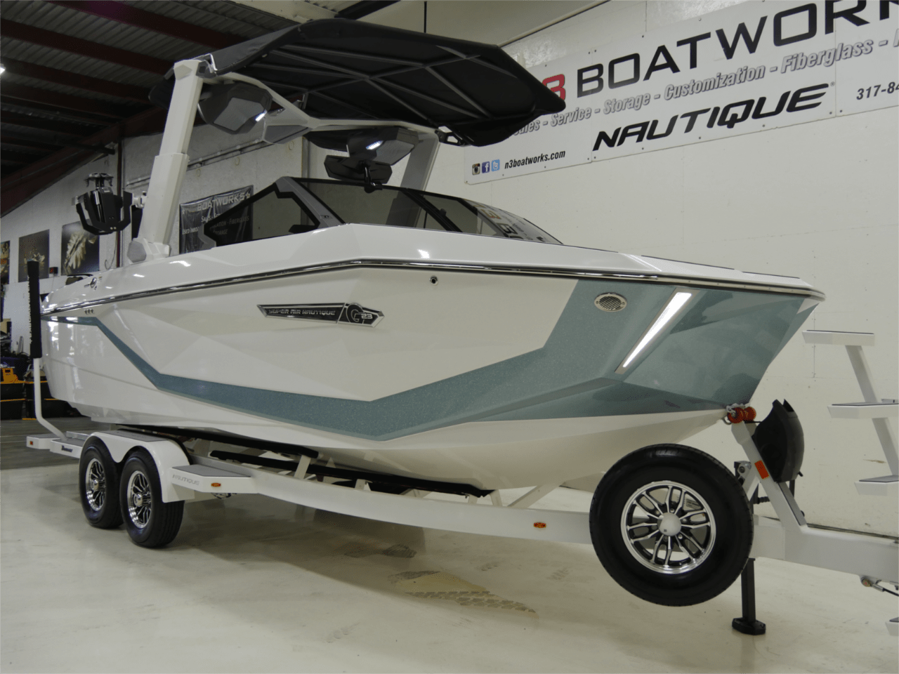 2025 Nautique G23 – Steel Blue/Mystic White