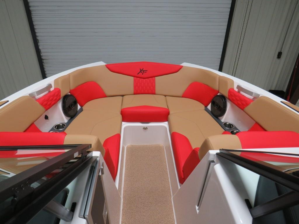 NEW 2024 Mastercraft XT24