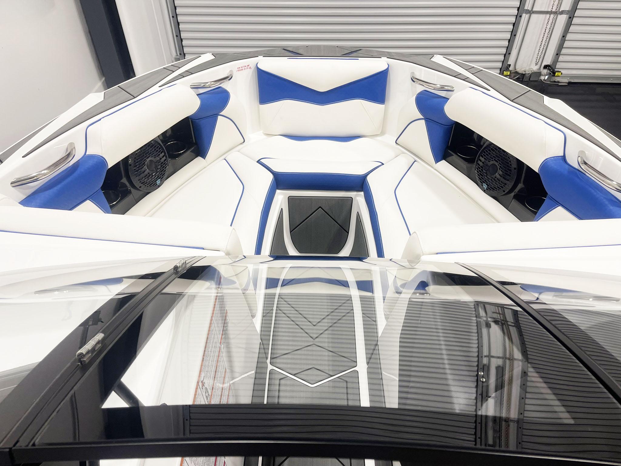 2025 Supreme S220