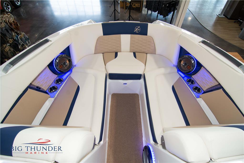 2022 MasterCraft X24