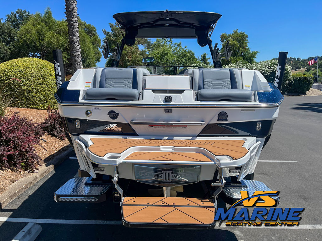 2024 Malibu Boats 25 LSV